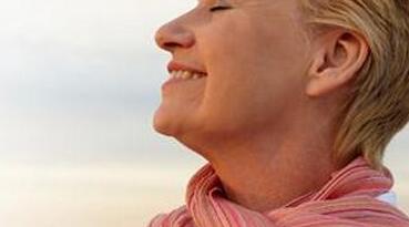 福州鼻缺損再造整形治療價目表清單查看(南京軍區(qū)福州總院整形激光美容中心鼻缺損再造整形參考價：5286元)