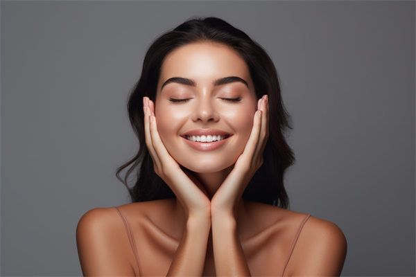 鄭州歐華醫(yī)療美容：看醫(yī)生口碑，放心變美