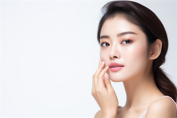 南寧華美與東方整形醫(yī)生對比：項目優(yōu)勢大揭秘