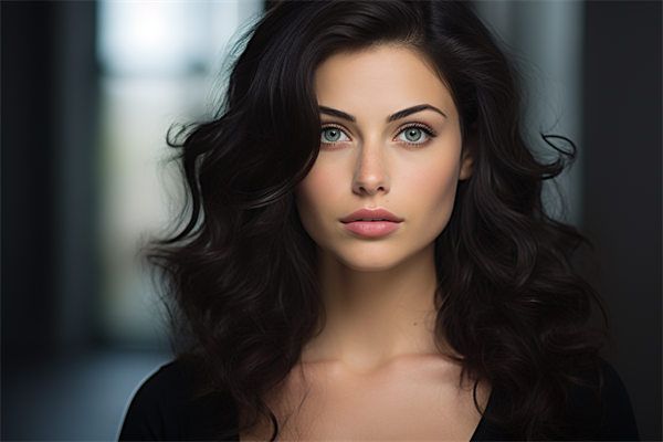 南京中大醫(yī)院整形美容中心：口碑醫(yī)生及隆胸案例大公開