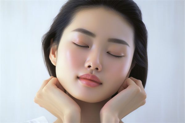 北京大學(xué)第一醫(yī)院整形科口碑：周常青雙眼皮隆鼻價格及手術(shù)案例分享