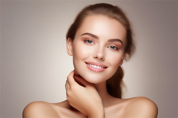 假體隆胸后移位怎么辦？隆胸失敗修復(fù)你需要知道