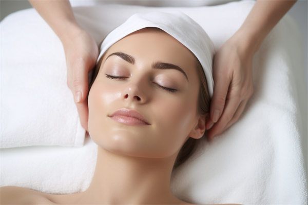 安徽醫(yī)科大學(xué)二附院雙眼皮手術(shù)詳細(xì)解讀：醫(yī)生信息與特色項(xiàng)目剖析