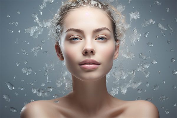 揭秘蘭州軍區(qū)總醫(yī)院整形科：權(quán)威醫(yī)生寄語，見證隆鼻奇跡