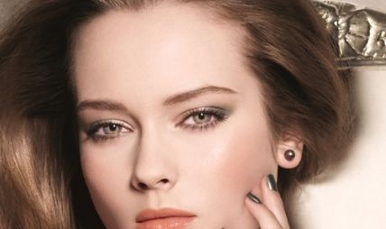 復(fù)旦中山醫(yī)院光子嫩膚詳解：整形科科室介紹、收費(fèi)標(biāo)準(zhǔn)及專家團(tuán)隊(duì)