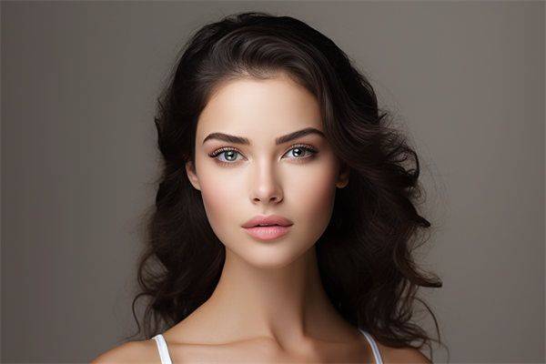 武漢豐胸醫(yī)院推薦：權(quán)威機(jī)構(gòu)排名優(yōu)勢