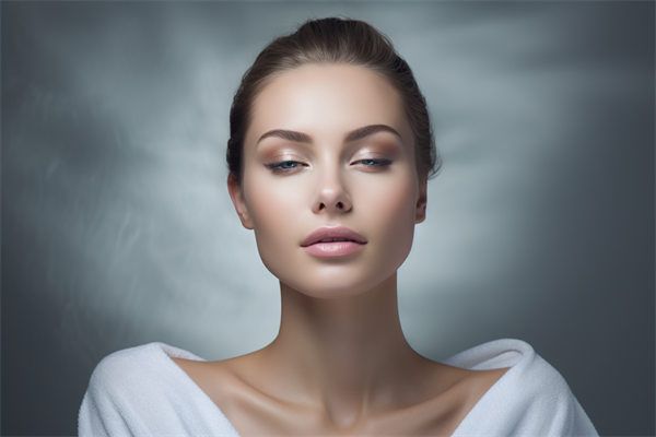 長沙眼科醫(yī)院近視手術矯正排名前6，價格技術值得信賴