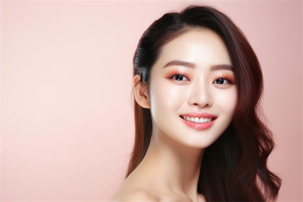 南昌市第十二醫(yī)院植發(fā)科：技術(shù)特點與價格揭秘