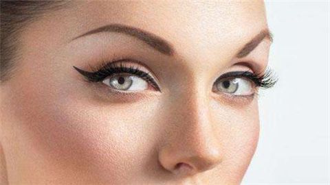 國內(nèi)哪家醫(yī)院治療臥蠶效果好？