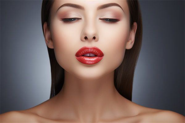 西安首瑞與碧蓮盛植發(fā)對比：女性植發(fā)的選擇