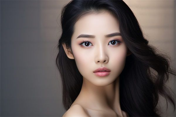 武漢假體隆胸專家推薦，5家權(quán)威醫(yī)院技術(shù)對比